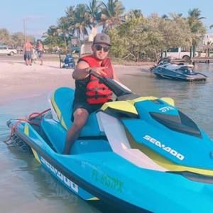 Meet your Posher, Pepe